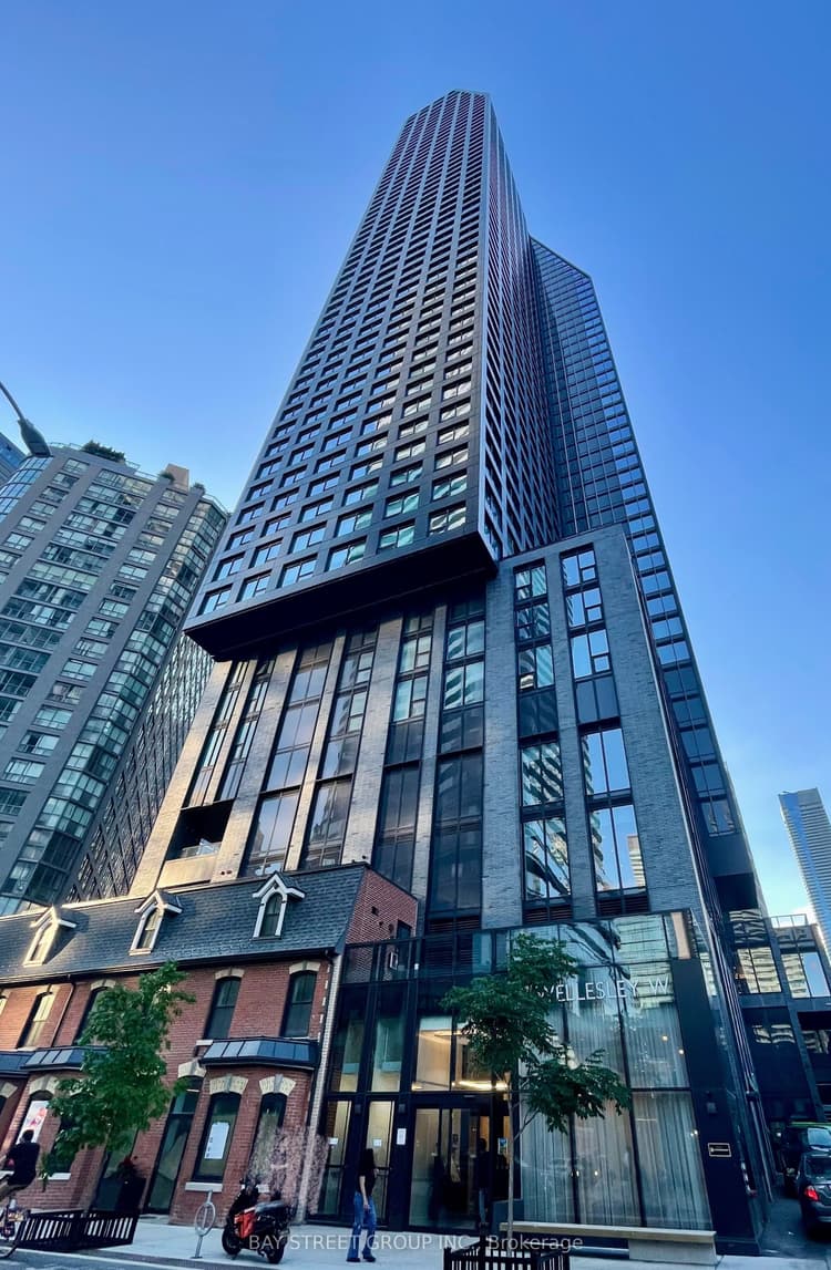8 Wellesley Street