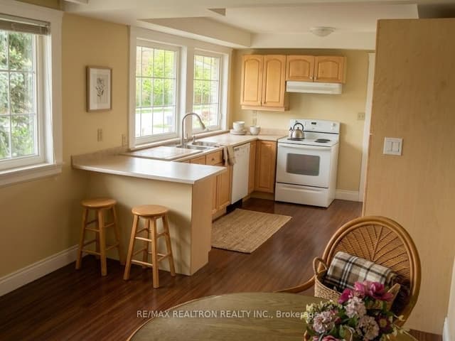 Detached at 166 WELDRICK Road, Richmond Hill, ON L4C 3V1