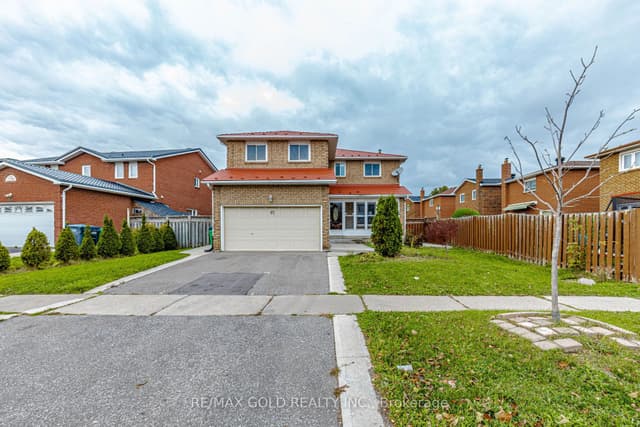 Detached at 97 Hinchley Wood Grove, Brampton, ON L6V 4J1
