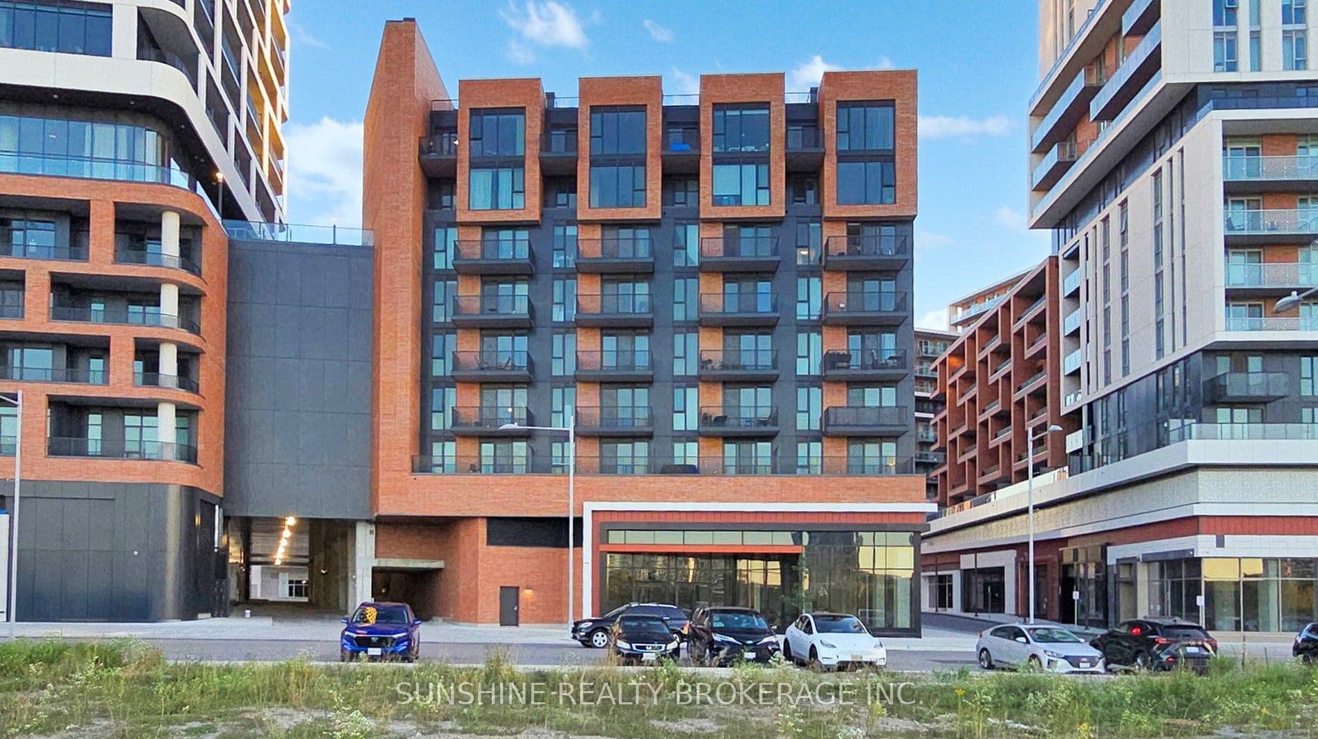 Suite 311 · Floor 3, Unit 311 · 38 Simcoe Promenade