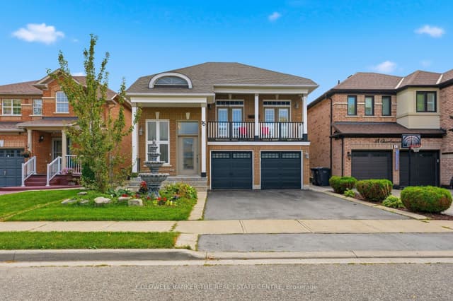 Detached at 15 Charleswood Circle, Brampton, ON L7A 1Z1