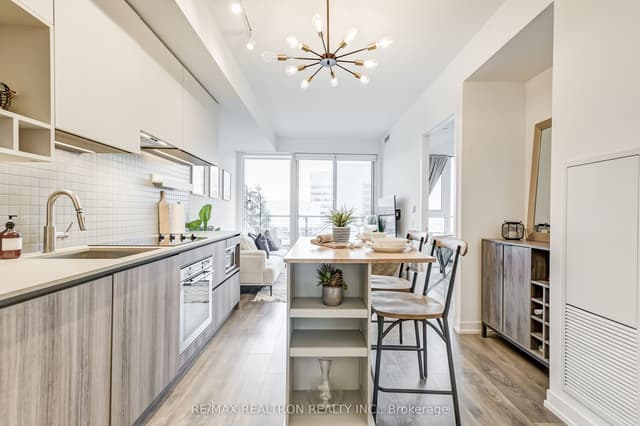 Condo Apartment at 5 Buttermill Avenue 1608, Vaughan, ON L4K 0J5