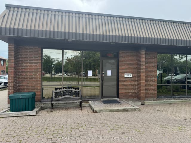 Office at 595 Argus Road, Oakville, ON L6J 3J4