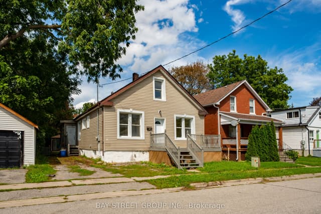 Detached at 116 Summer Street, Oshawa, ON L1H 2K9