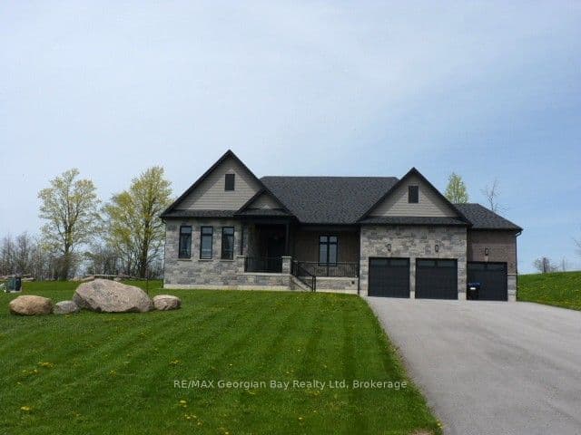 Detached at 6 Caldwell Drive, Oro-Medonte, ON L0L 2L0