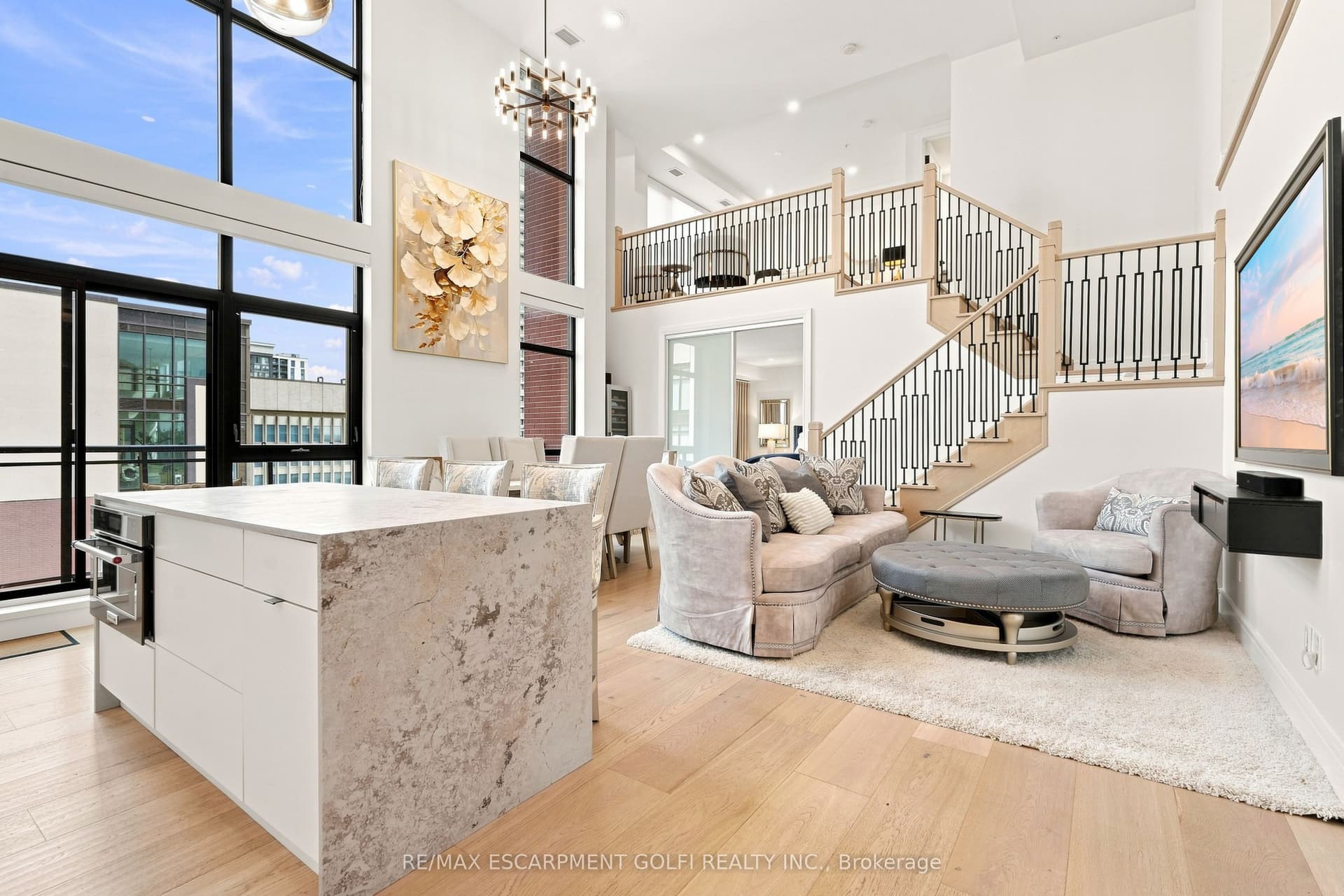 Suite PH5 · Penthouse, Unit PH5 · 112 King St E