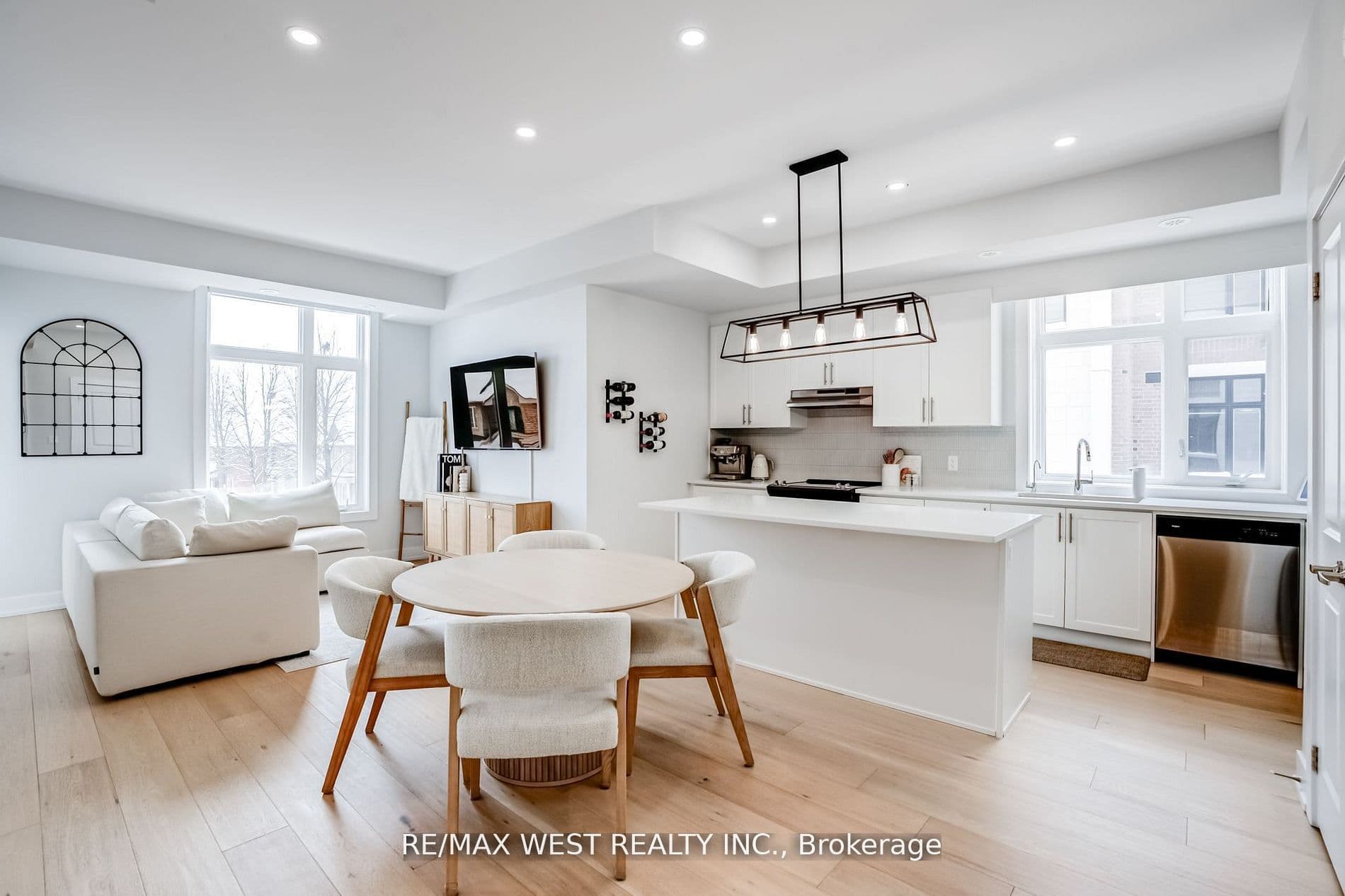 Suite 223 · Floor 2, Unit 223 · 9560 Islington Ave