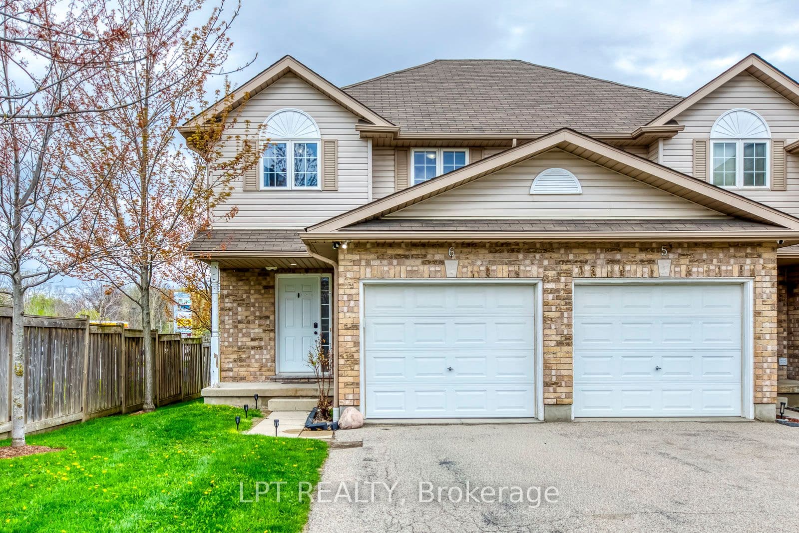 Suite 6, Unit 6 · 10 Fallowfield Dr