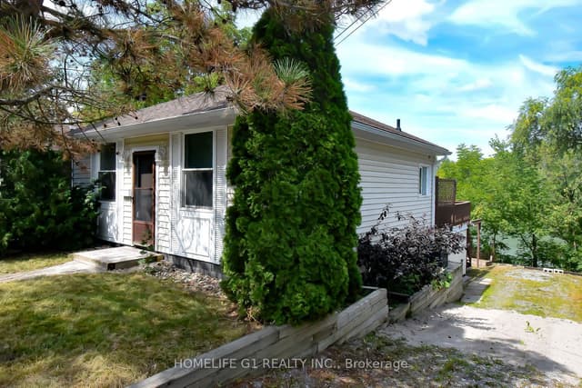 Detached at 54 Riverside Drive W, Welland, ON L3C 5E2