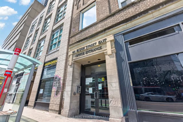 Office at 421 Bloor Street E 207/208, Toronto, ON M4W 3T1, Toronto C08