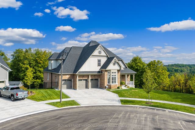 Detached at 8 J B Robson Court, Halton Hills, ON L7G 0P3