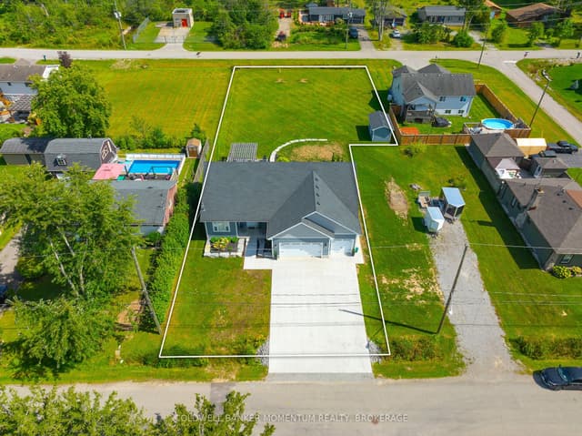 Detached at 104 Neva Road, Fort Erie, ON L0S 1N0
