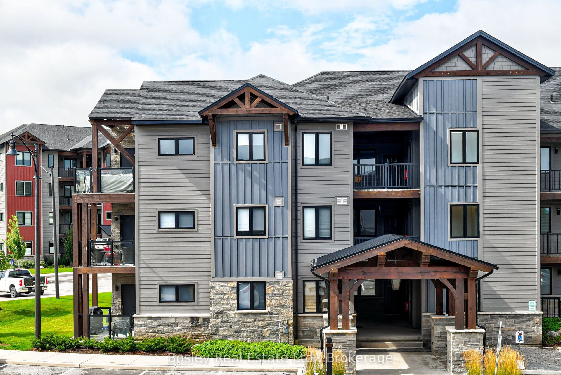 Suite 102 · Floor 1, Unit 102 · 10 Beausoleil Lane