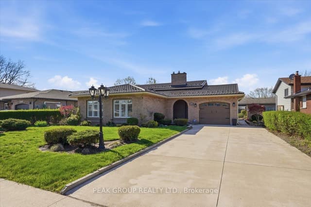 Detached at 7402 Westfield Drive, Niagara Falls, ON L2J 3V8
