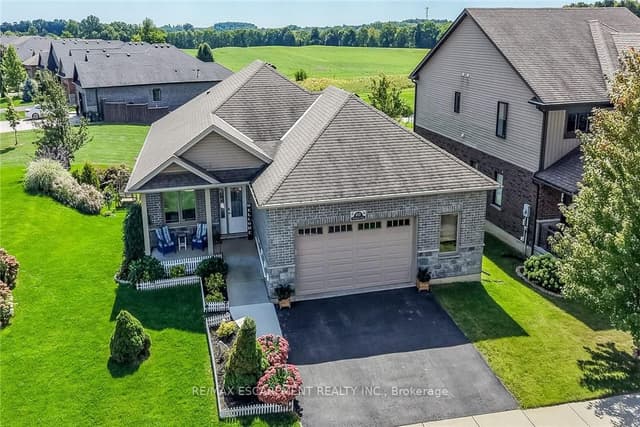 Detached at 40 Trillium Way, Norfolk, ON N3Y 0B9