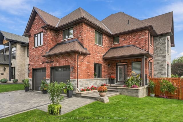 Detached at 301 Fiddlers Court, Pickering, ON L1V 6P3