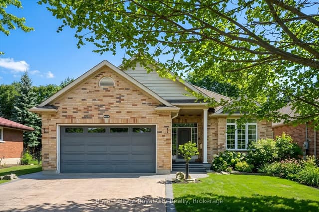 Detached at 60A Eastview Road, Guelph, ON N1E 1Z6