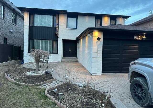 Detached at 1813 Spruce Hill Road, Pickering, ON L1V 1S5
