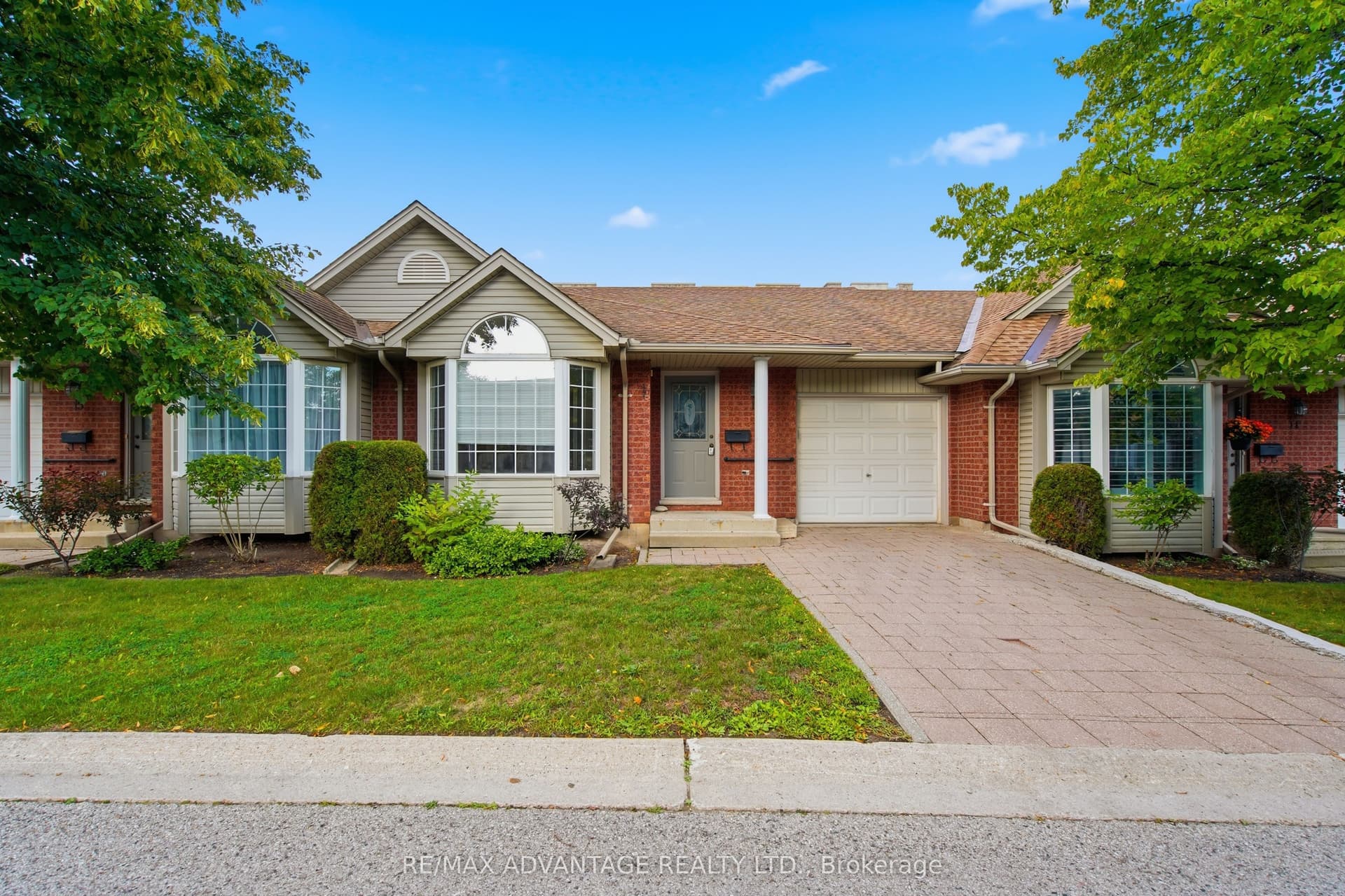 Unit 18 · 122 Sherwood Forest Sq