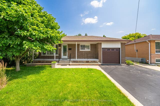Detached at 21 Jersey Avenue, Brampton, ON L6W 1L5