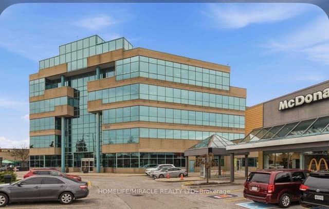 Office at 2800 Skymark Avenue 31, Mississauga, ON L4W 5A6