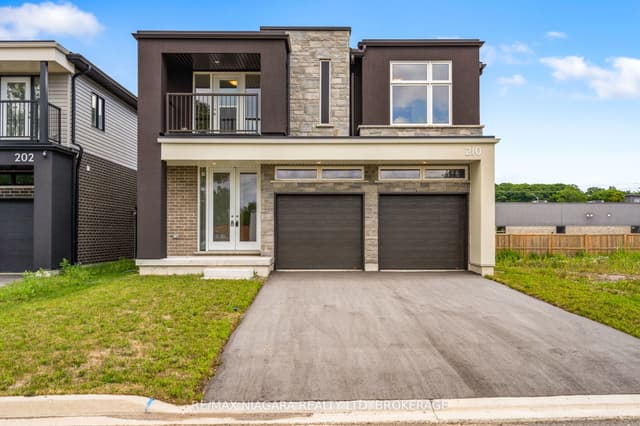 Detached at 226 Wellandvale Drive, Welland, ON L3C 7C7