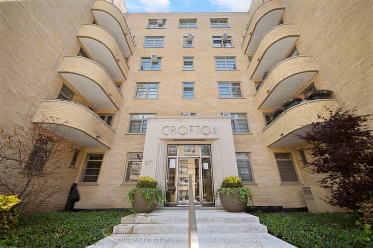 717 Eglinton Avenue