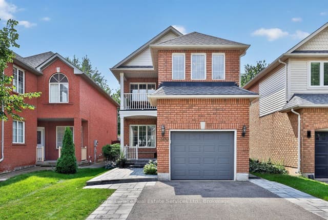 Detached at 2300 Owlridge Drive, Oakville, ON L6M 3V4