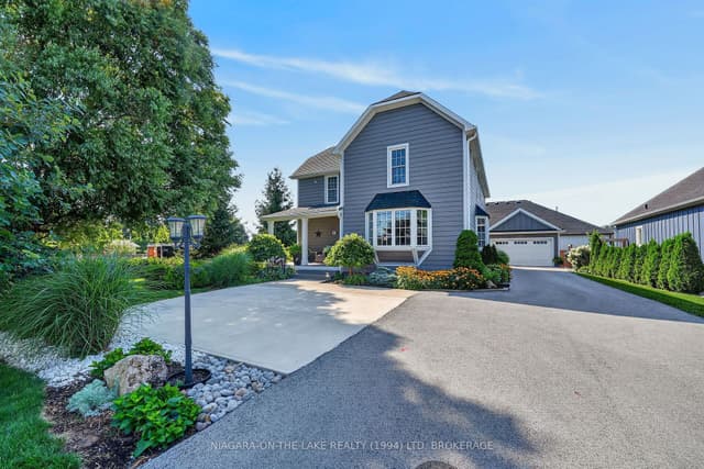 Detached at 445 LINE 2 Road, Niagara-on-the-Lake, ON L0S 1J0