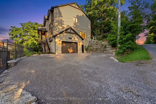 Detached at 3713 Nineteenth Street, Lincoln, ON L0R 1S0