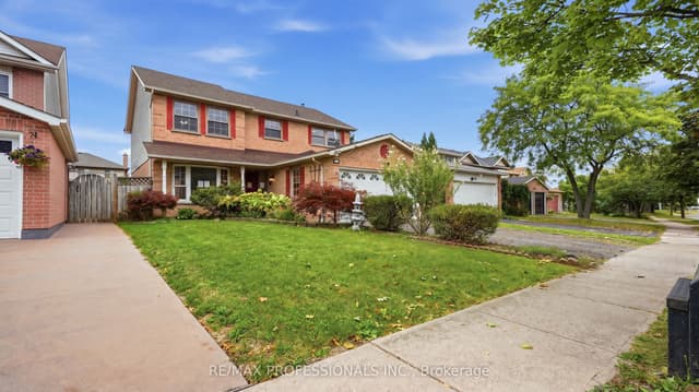 Detached at 15 Strada Boulevard, St. Catharines, ON L2S 3L6