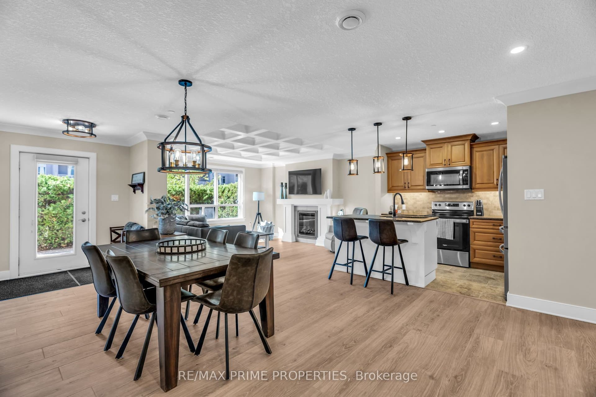 Suite 110 · Floor 1, Unit 110 · 320 Sugarcreek Trl S