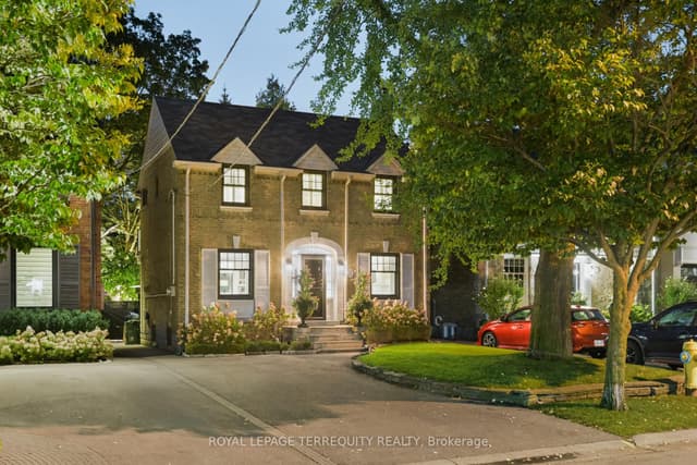 Detached at 37 De Vere Gardens, Toronto, ON M5M 3E6, Toronto C04