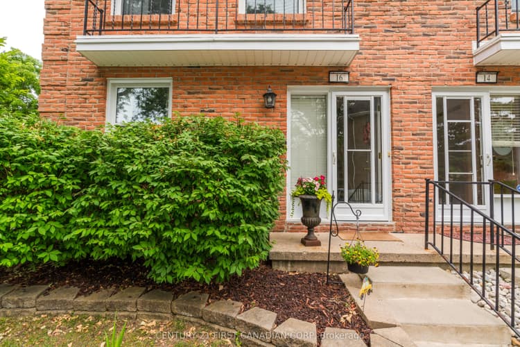 1385 Commissioners Road