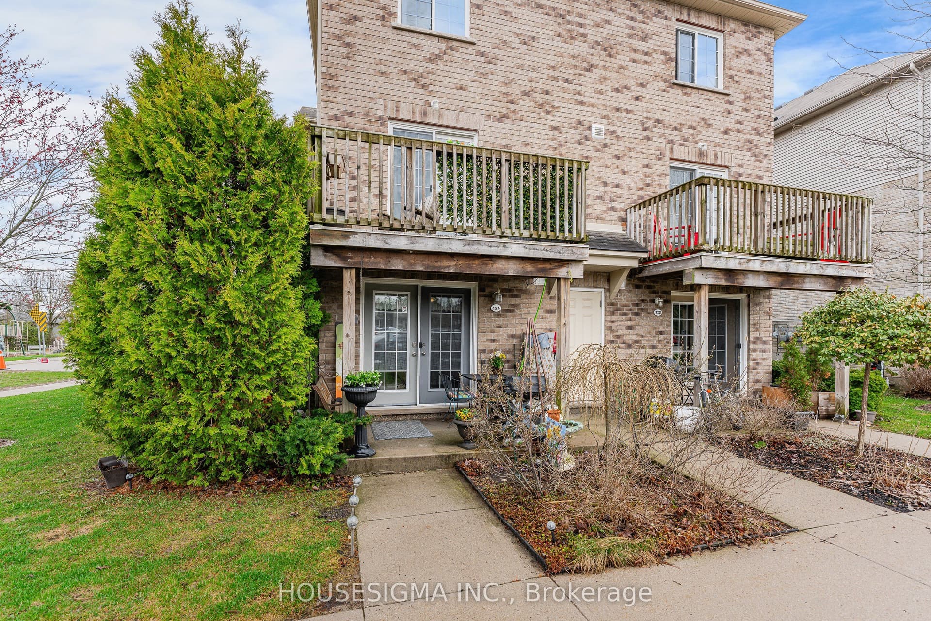 Suite 124 · Floor 1, Unit 124 · 35 Mountford Dr