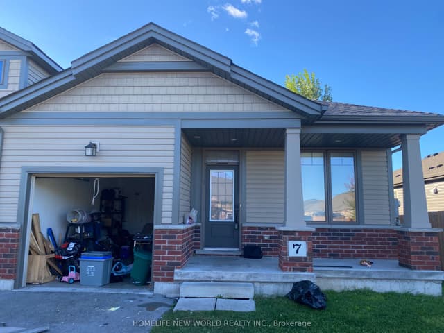 Att/Row/Townhouse at 7 Ellis Avenue, St. Catharines, ON L2P 0E6