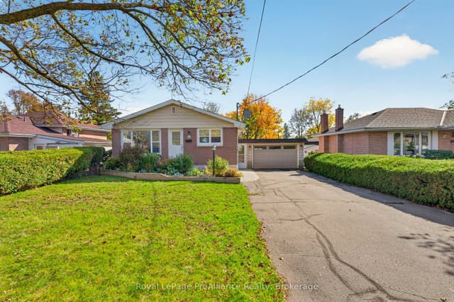 Detached at 51 Craig Street, Belleville, ON K8P 2J9