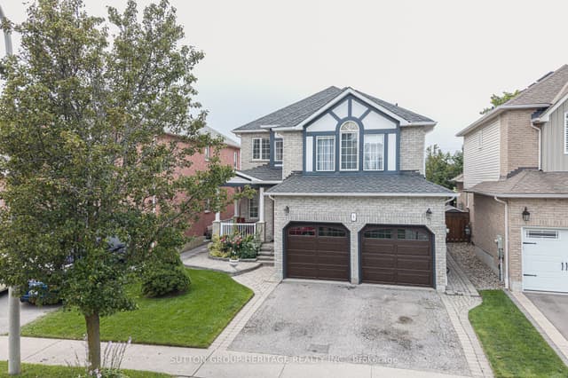 Detached at 4 Divine Drive, Whitby, ON L1R 2T4