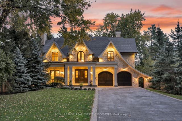 Detached at 1469 Crescent Road, Mississauga, ON L5H 1P5