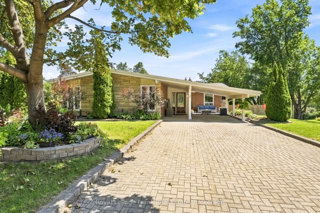 Detached at 2 Crestwood Avenue, Peterborough, ON K9J 1M8