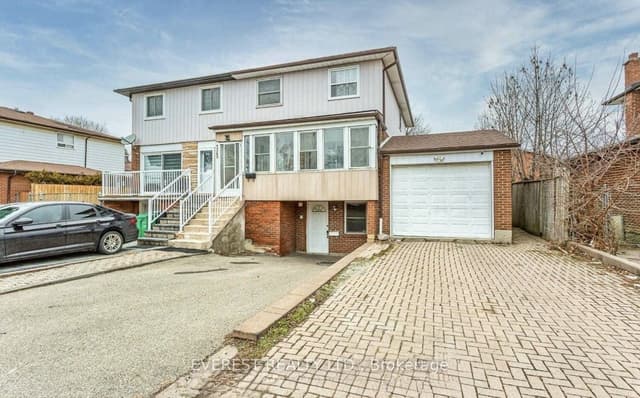 Semi-Detached at 7549 Catalpa Road, Mississauga, ON L4T 2T2