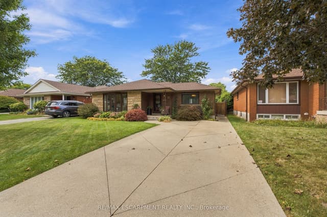 Detached at 22 Sycamore Street, Hamilton, ON L8T 3N7