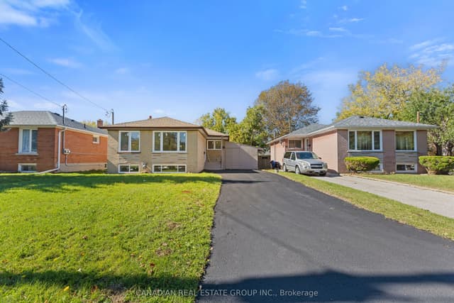 Detached at 440 Macaulay Street, Oshawa, ON L1H 6K2