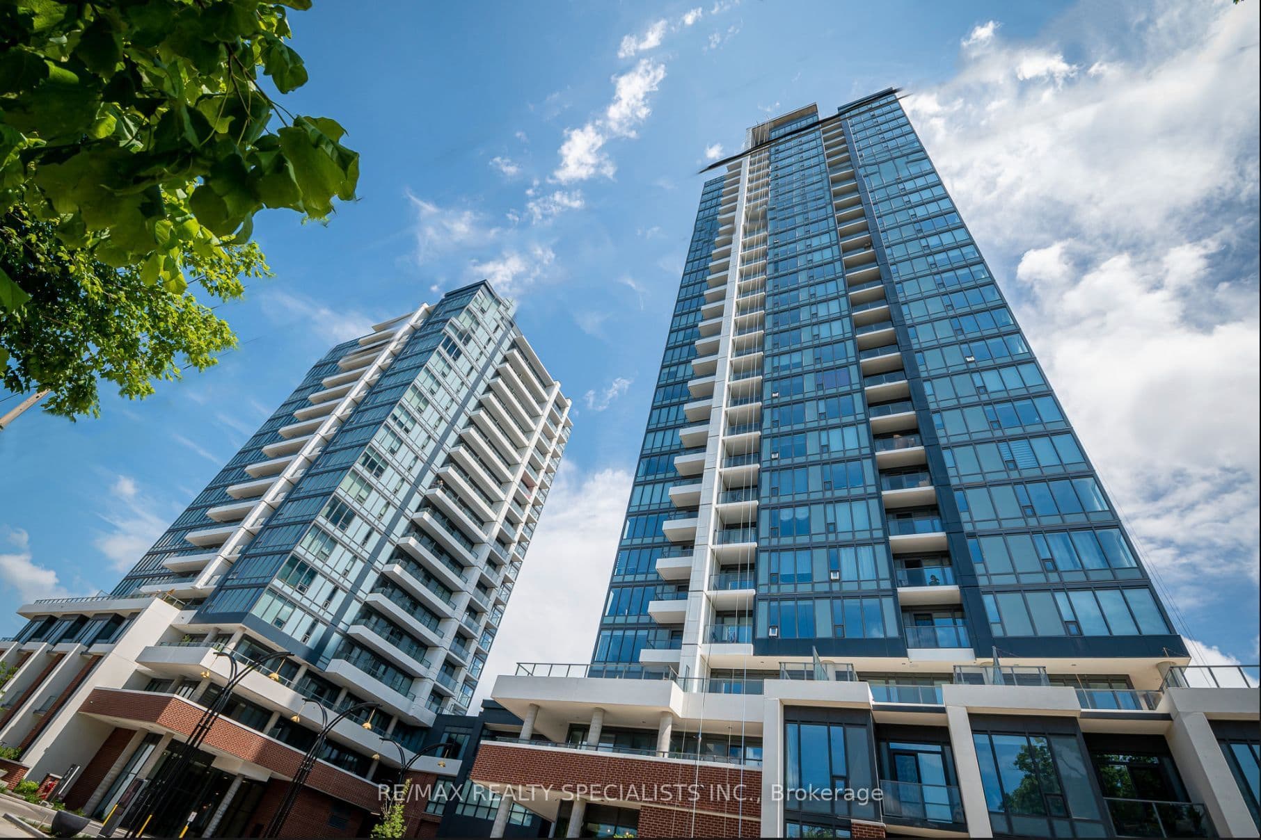 Suite 405 · Floor 4, Unit 405 · 15 Wellington St