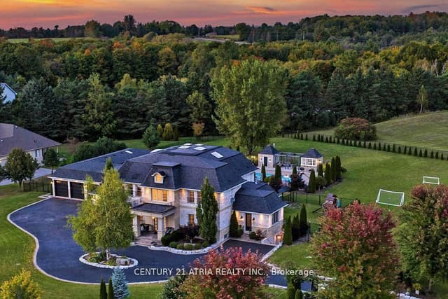 Detached at 111 Lake Woods Drive, Whitchurch-Stouffville, ON L4A 1P1