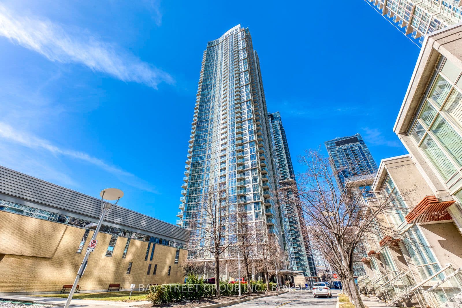 Suite 3912 · Floor 39, Unit 3912 · 35 Mariner Terr
