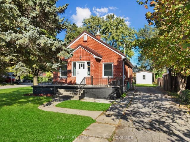 Detached at 236 Highbury Avenue N, London East, ON N5Z 2W7