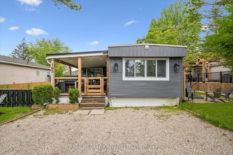 165 Cedar Crescent