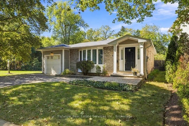 Detached at 461 Maple Avenue, Oakville, ON L6J 2J2