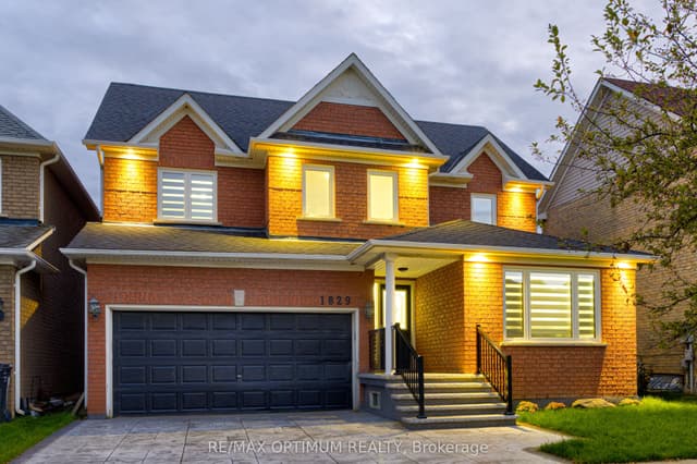 Detached at 1829 Samuelson Circle, Mississauga, ON L5N 7Z2